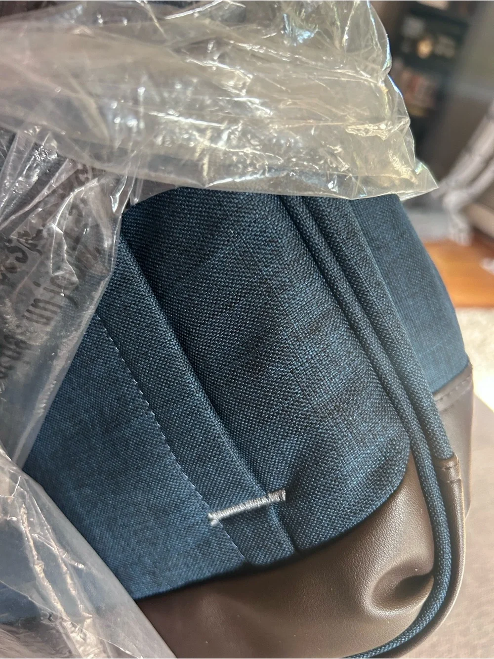 Brand new Ricardo Men's Laptop Bag in Navy Blue tags attached!